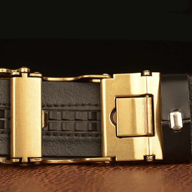 Cintura in vera pelle con fibbia aquila da uomo