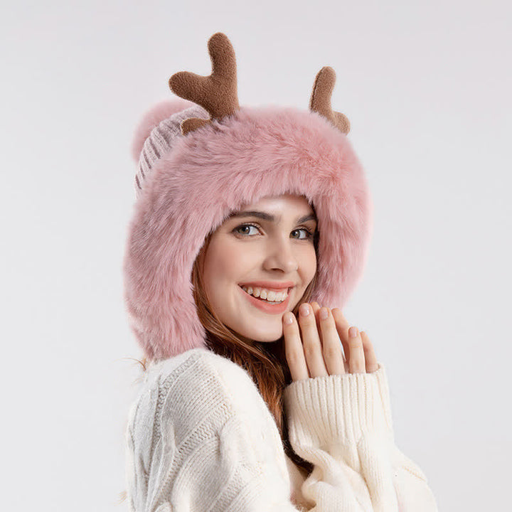 Cappello lavorato a maglia con pompon in corno di cervo da donna