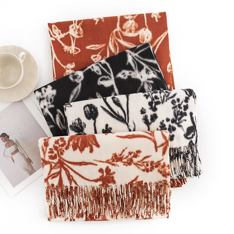 Sciarpa botanica con fiori dolci color crema da donna