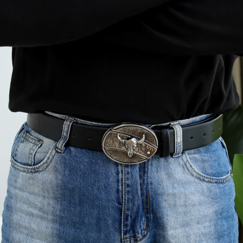 Cintura da uomo in pelle con testa di toro e coltello pieghevole