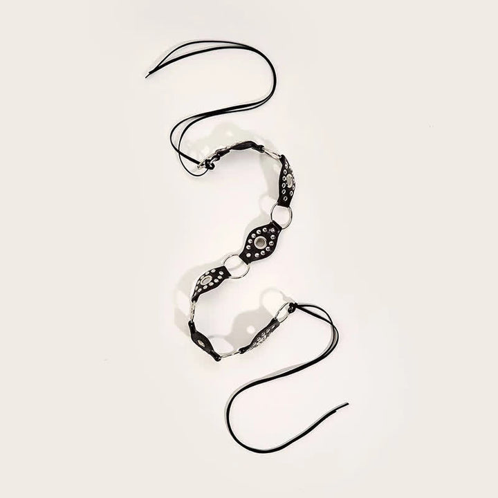 Cintura da donna in pelle con rivetti circolari e anello in vita con corda