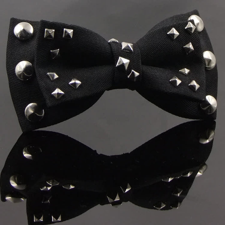 Papillon con nappe a catena con rivetti in stile punk da uomo