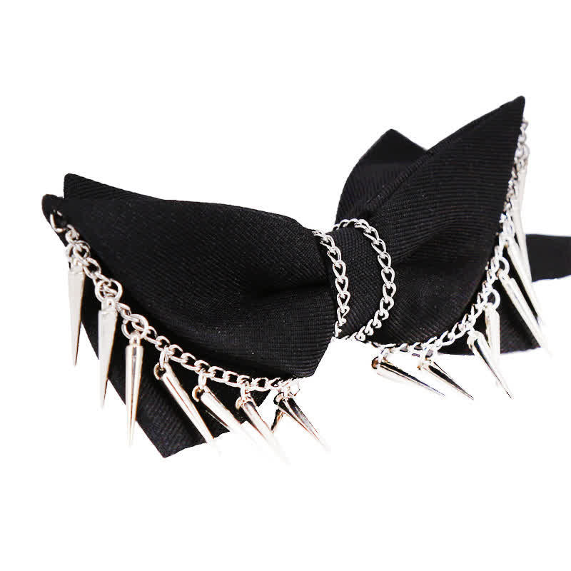 Papillon con nappe a catena con rivetti in stile punk da uomo