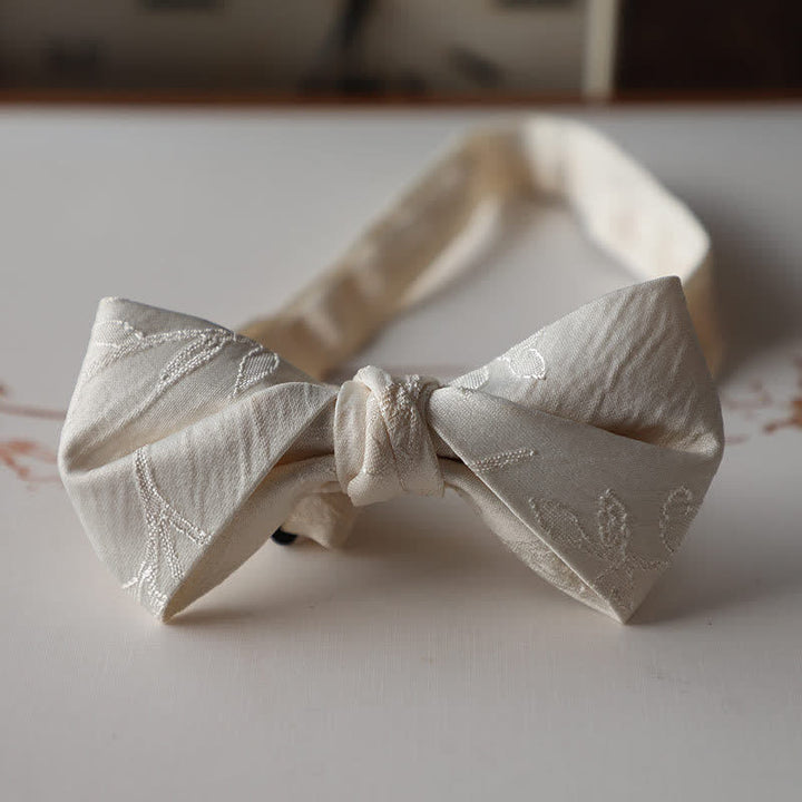 Papillon elegante da uomo in tinta unita bianco avorio