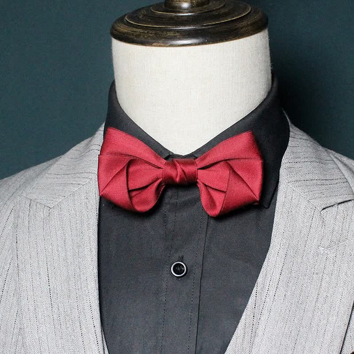 Camicia da uomo semplice alla moda con papillon e colori solidi