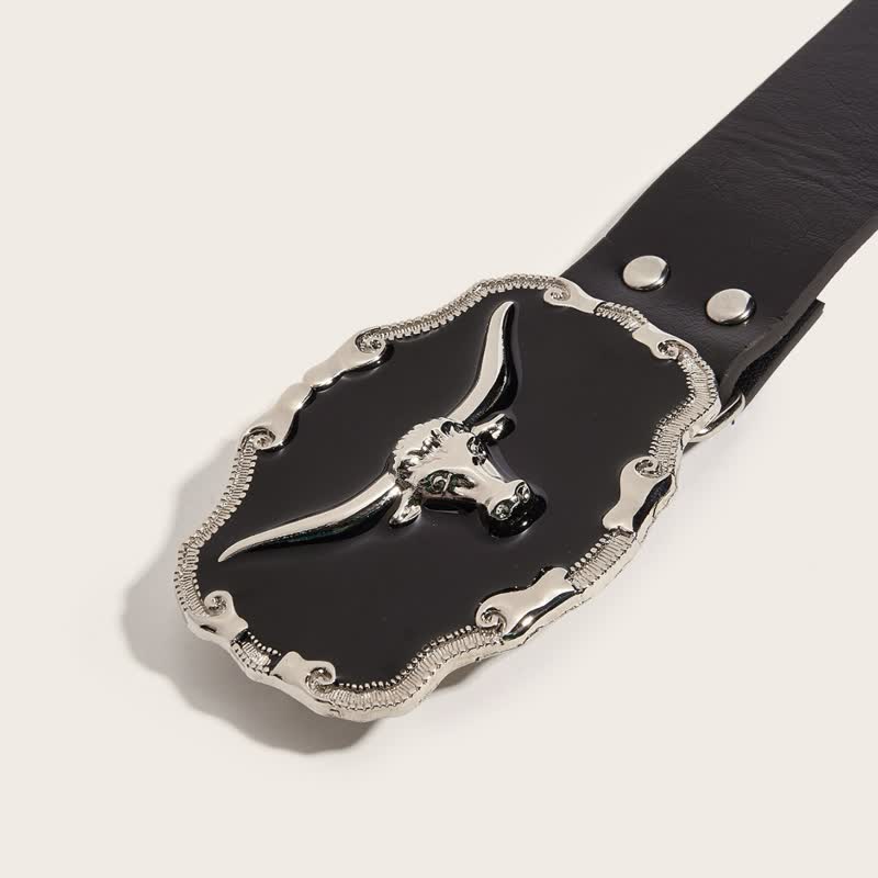 Cintura da uomo in pelle nera con rivetti a forma di toro Longhorn