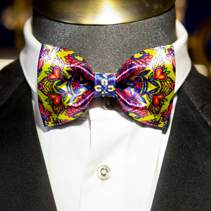 Papillon da uomo con motivo totem complesso in stile barocco