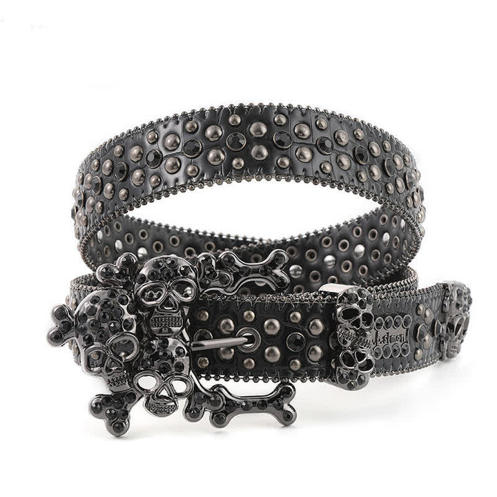 Cintura in pelle con borchie mini teschio e strass