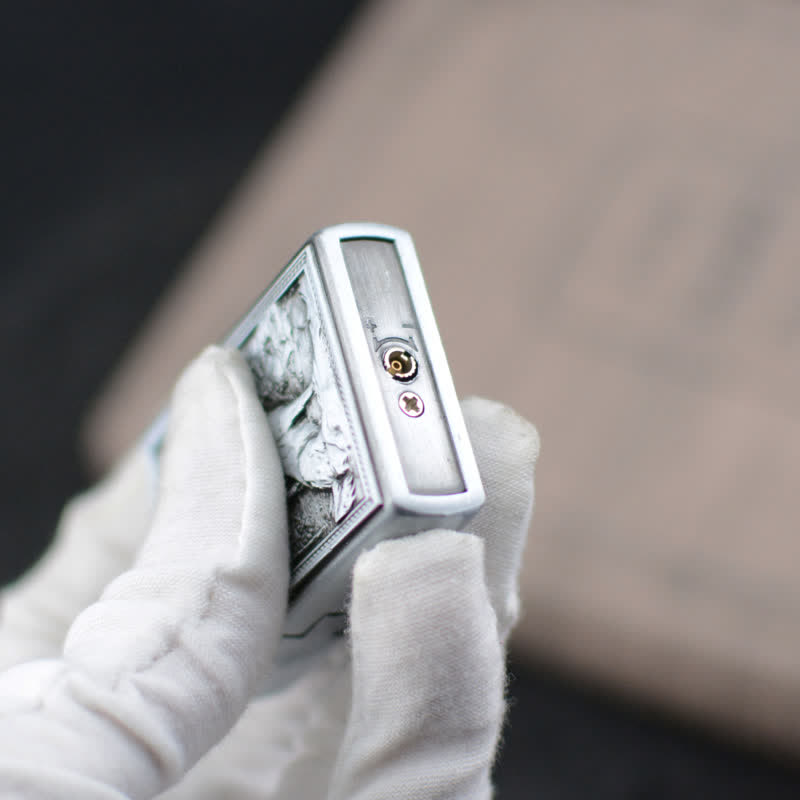 Accendino ricaricabile a butano con mola Howling Wolf