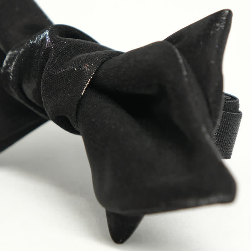 Papillon da uomo a forma di barba giocosa, nero lucido