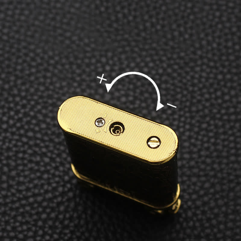 Accendino a butano ricaricabile in similpelle con fiamma libera regolabile