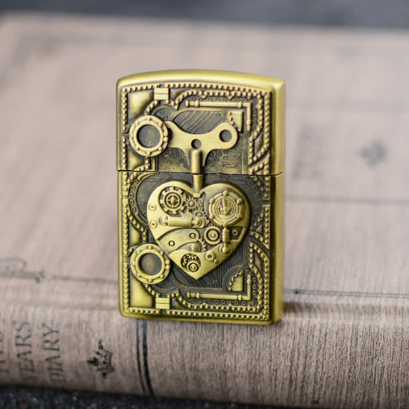 Accendino a butano ricaricabile con design a cuore in rilievo meccanico