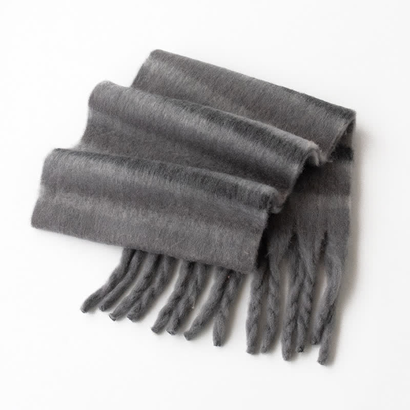 Sciarpa unisex in mohair con nappe a contrasto di colore arcobaleno