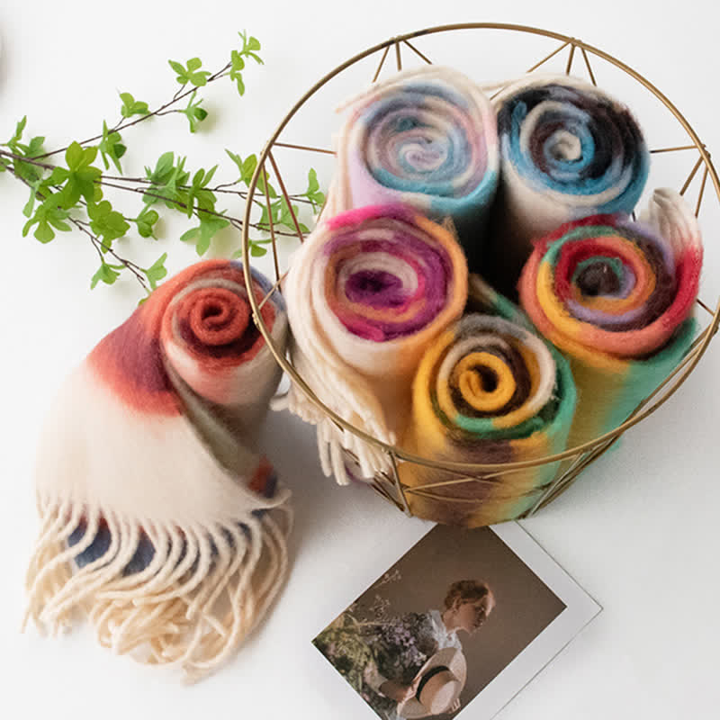 Sciarpa unisex in mohair con nappe a contrasto di colore arcobaleno