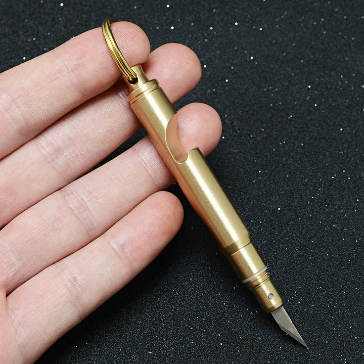 Apribottiglie multifunzionale, coltello nascosto, portachiavi a forma di lancia staccabile