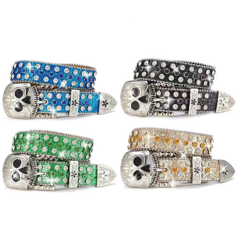 Cintura in pelle con fibbia a teschio e strass borchiati da streetwear