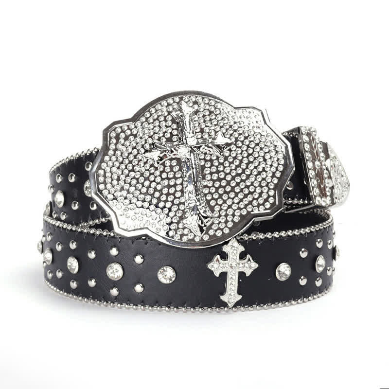 Cintura in pelle con fibbia a croce scintillante e borchie di strass