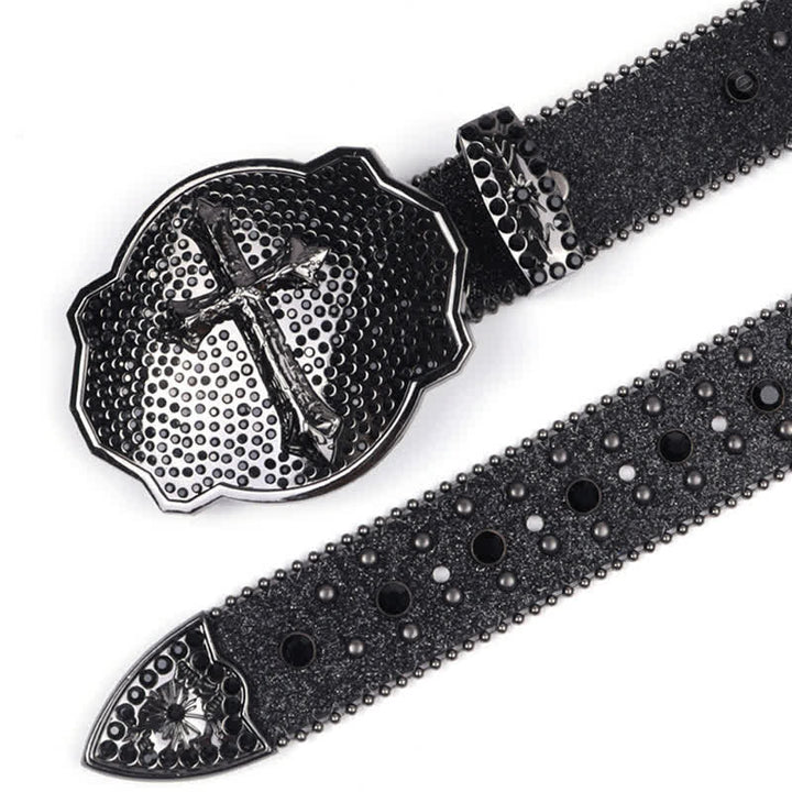 Cintura in pelle con fibbia a croce scintillante e borchie di strass