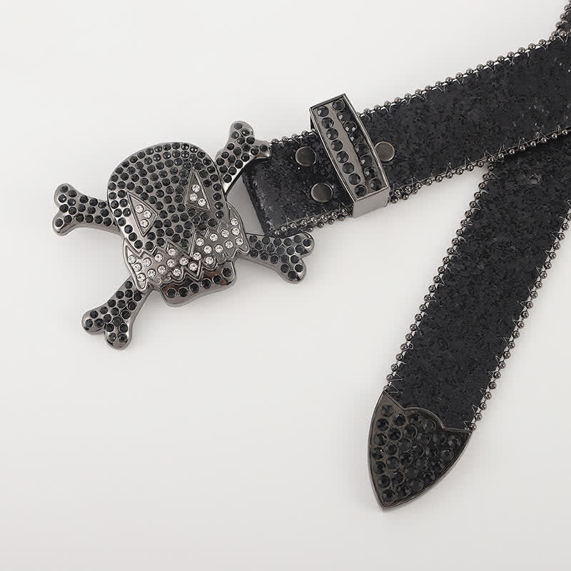 Cintura in pelle con fibbia a forma di competizione e rivetti a forma di teschio dei cartoni animati