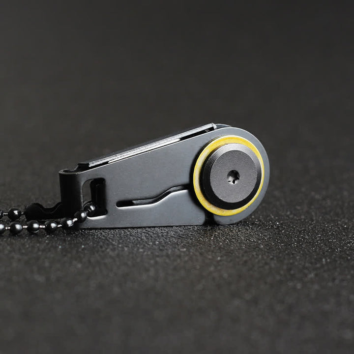Coltello pieghevole EDC nero, portachiavi tattico portatile