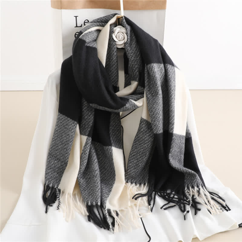 Sciarpa invernale calda a righe con frange unisex