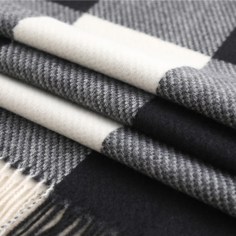 Sciarpa invernale calda a righe con frange unisex