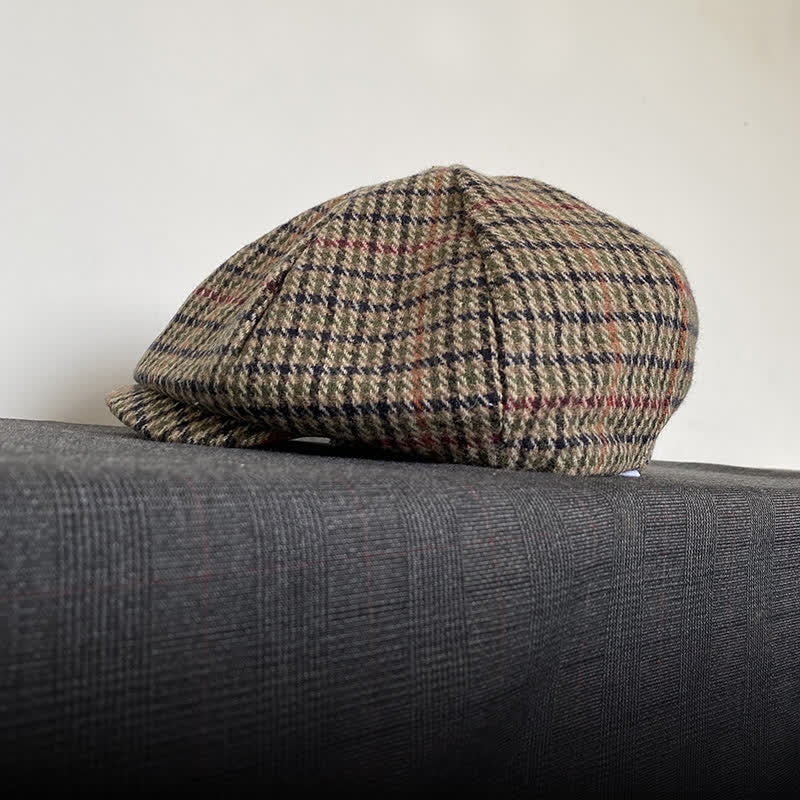 Berretto da giornalaio in tweed scozzese beige