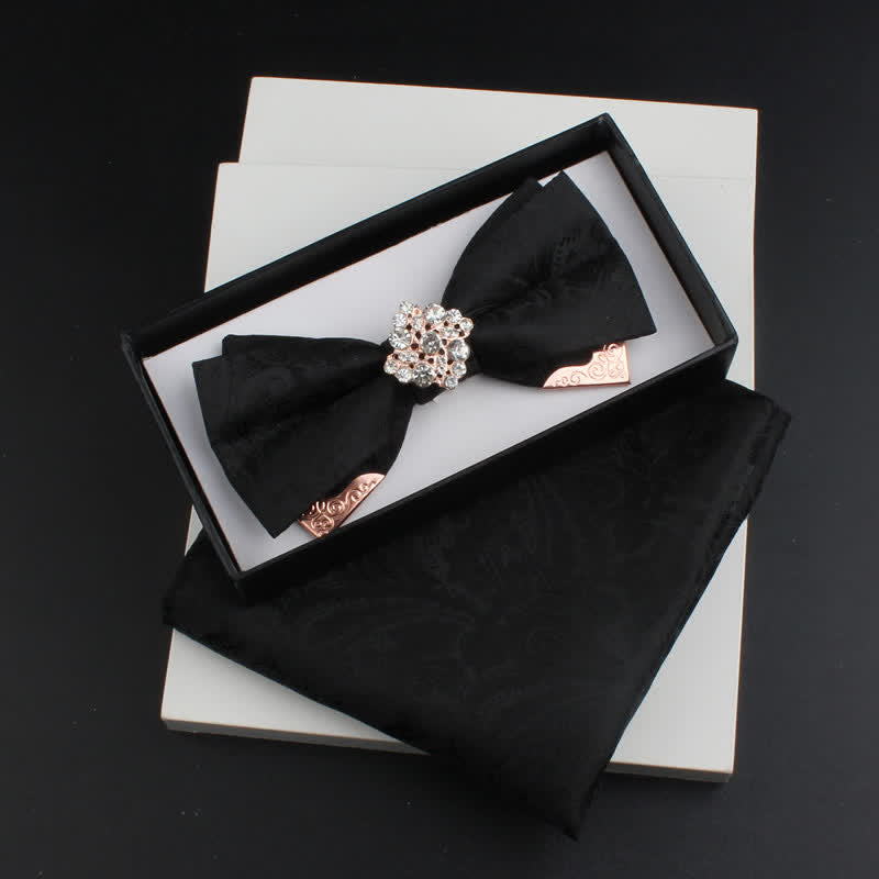 Set di 2 papillon con decorazioni in metallo dorato e motivo Paisley a doppio strato da uomo