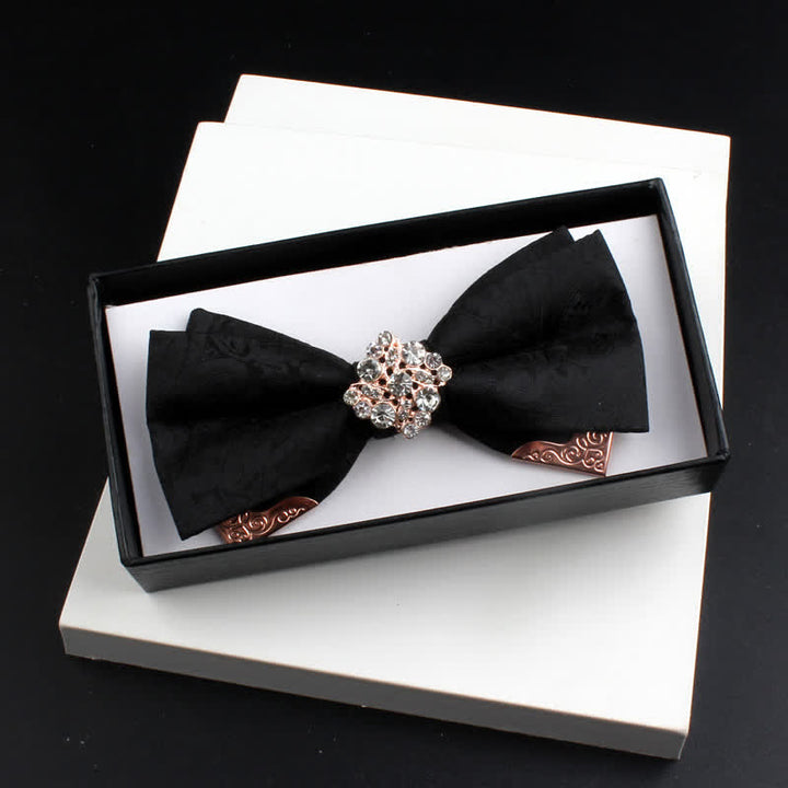 Set di 2 papillon con decorazioni in metallo dorato e motivo Paisley a doppio strato da uomo