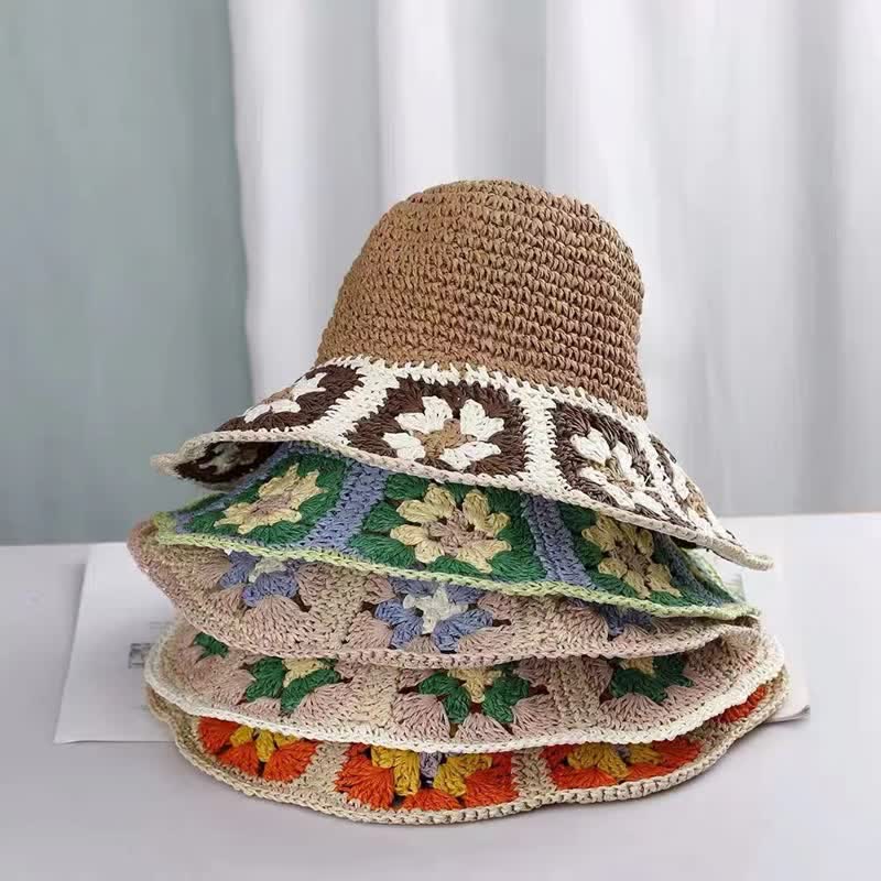 Cappello da donna in paglia pieghevole intrecciato all'uncinetto floreale