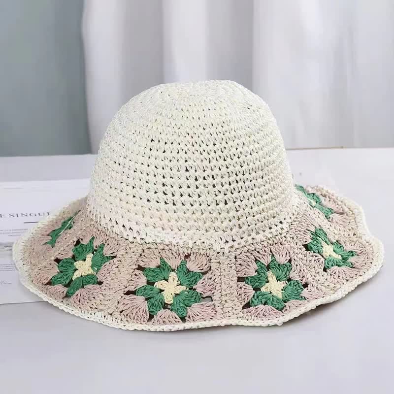 Cappello da donna in paglia pieghevole intrecciato all'uncinetto floreale