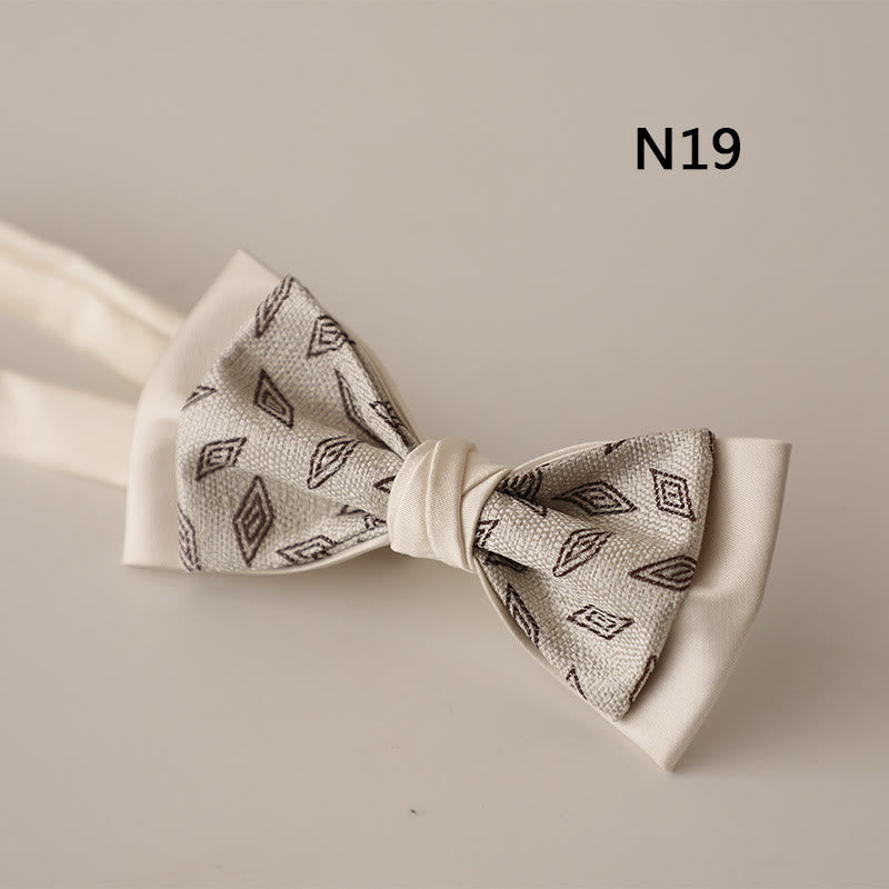 Papillon con cinturino regolabile in raso a due strati con motivo beige