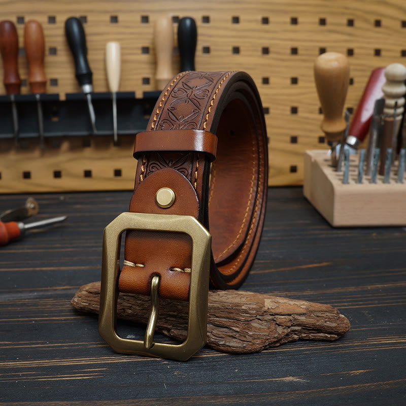 Cintura in pelle cucita con fibbia in ottone massiccio