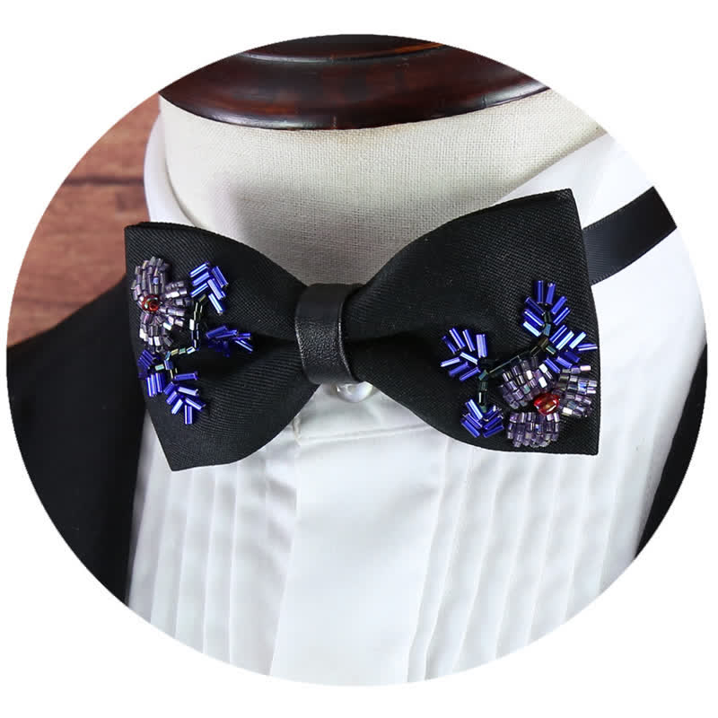 Papillon nero con ricamo di perline a forma di fiore