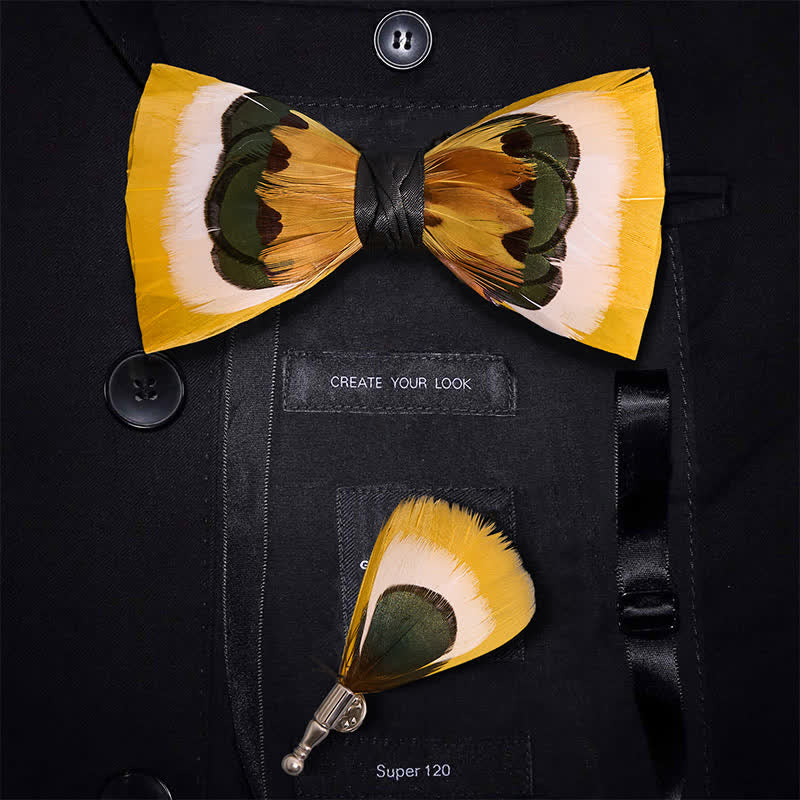 Papillon con piume gialle e bianche vivaci