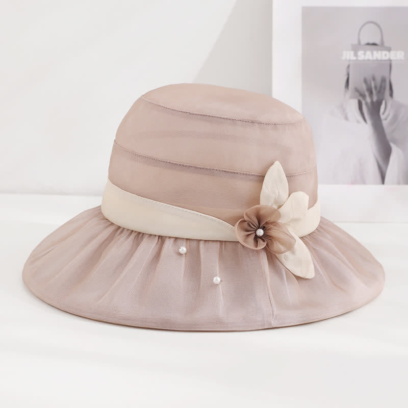 Cappello da sole da donna in seta a tesa larga con motivo floreale decorato con perle