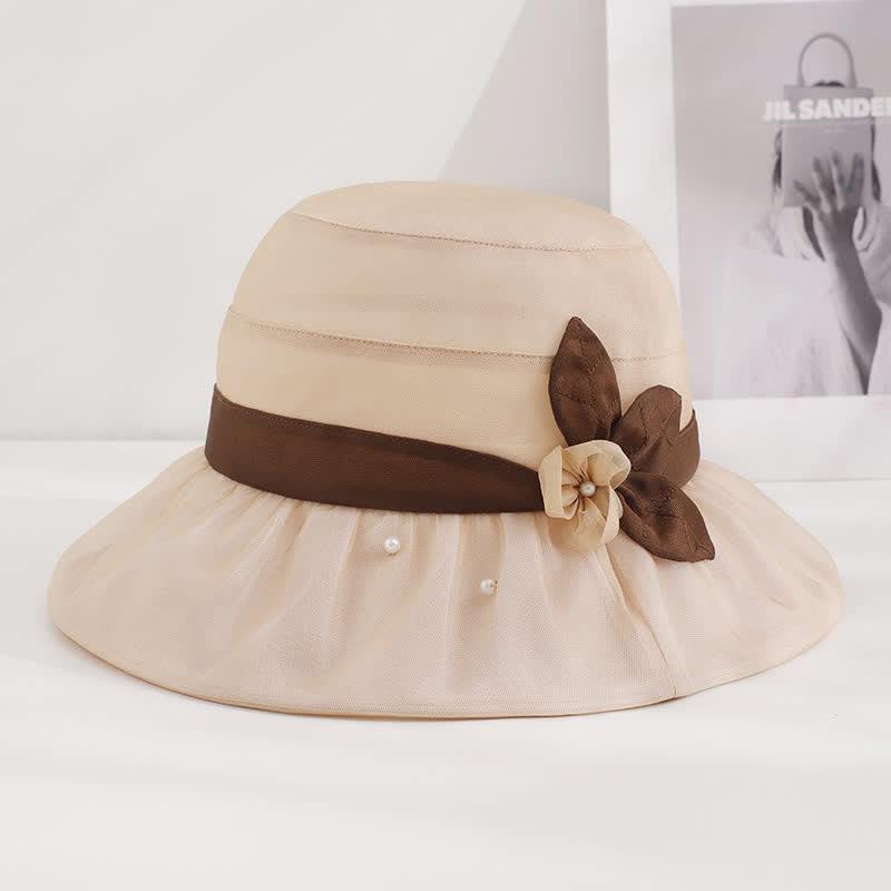 Cappello da sole da donna in seta a tesa larga con motivo floreale decorato con perle