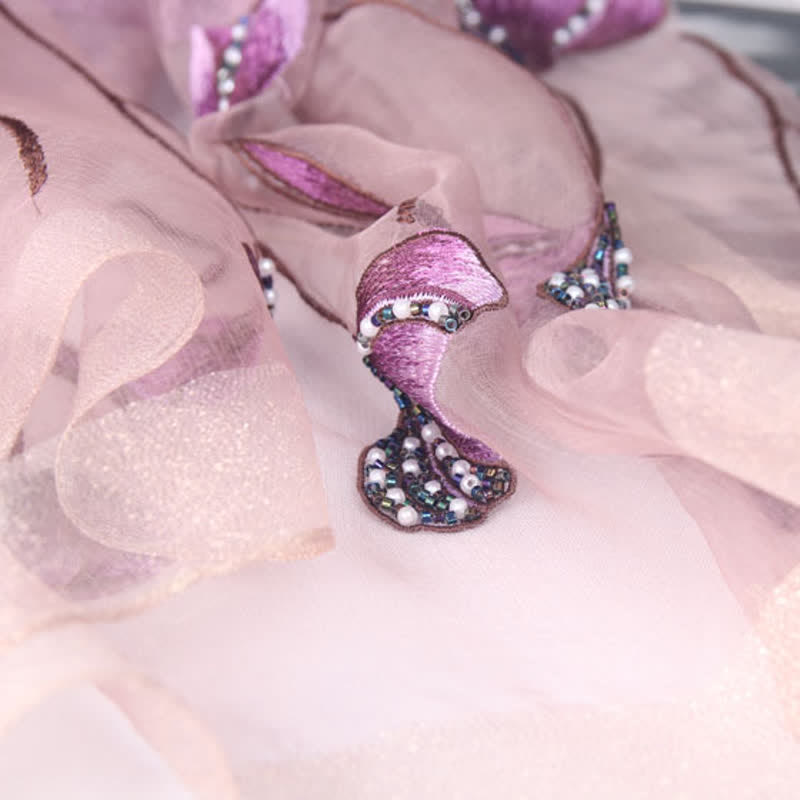 Sciarpa da donna in lana e seta con perline ricamate a mano e motivi floreali