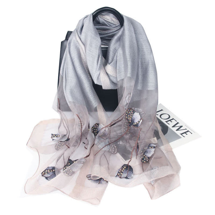 Sciarpa da donna in lana e seta con perline ricamate a mano e motivi floreali