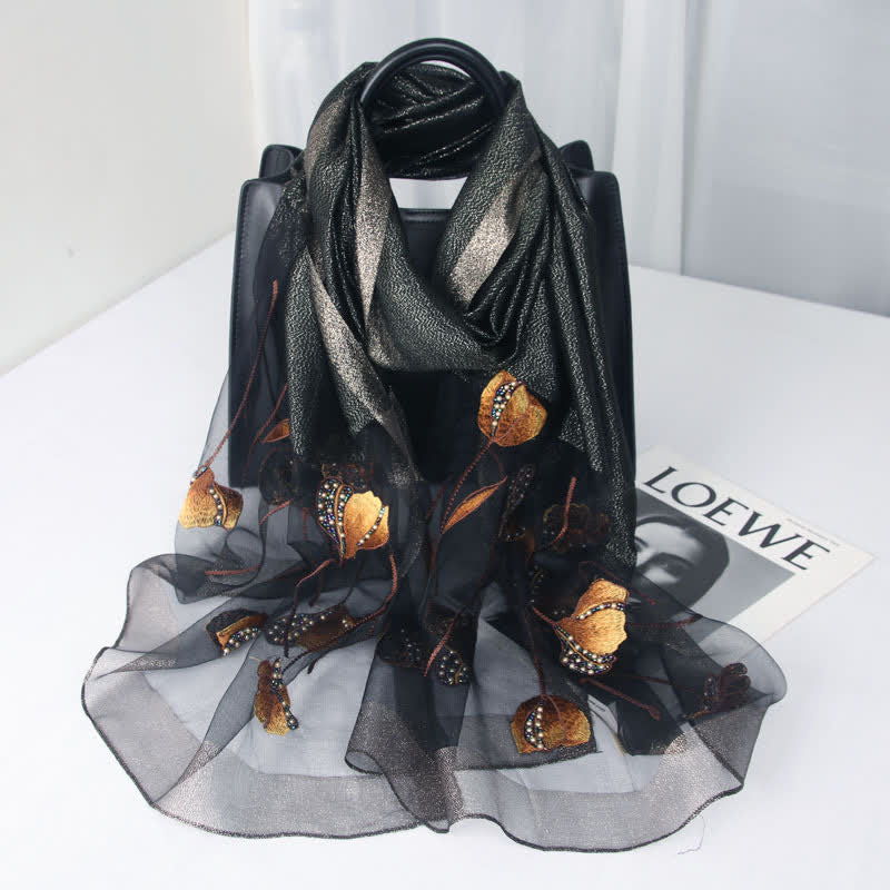 Sciarpa da donna in lana e seta con perline ricamate a mano e motivi floreali