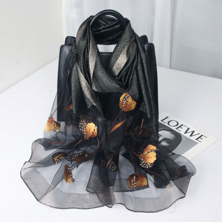 Sciarpa da donna in lana e seta con perline ricamate a mano e motivi floreali