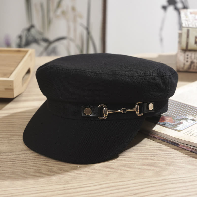 Cappello basco invernale da donna con tesa piatta e fibbia - Nero - M (22"-22 7/8") - image 3