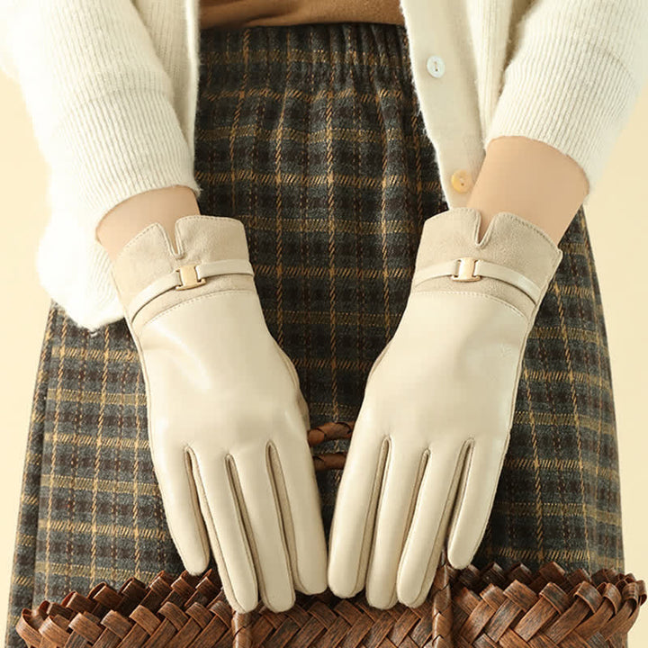 Guanti invernali eleganti in pelle scamosciata con fibbia in metallo da donna - image 3