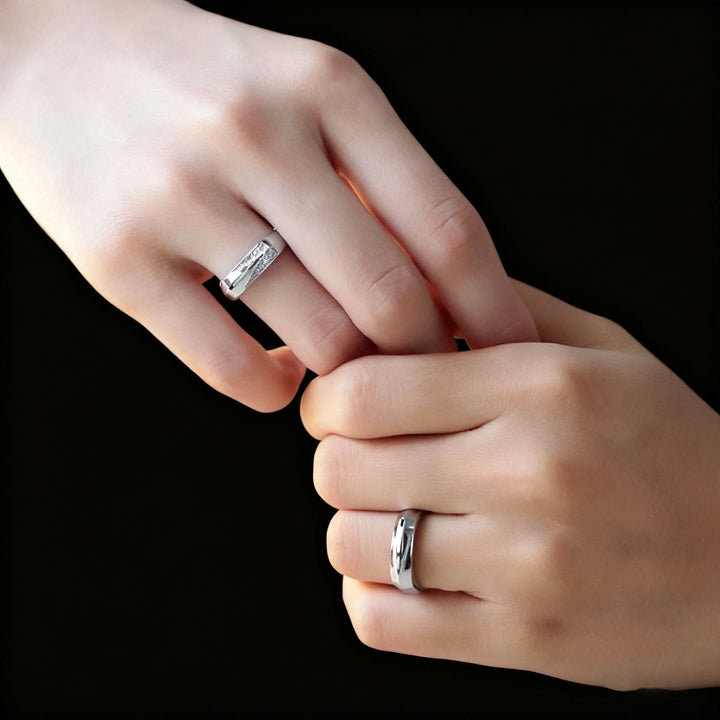 Coltello nascosto per autodifesa alla moda con anello tempestato di diamanti - image 1