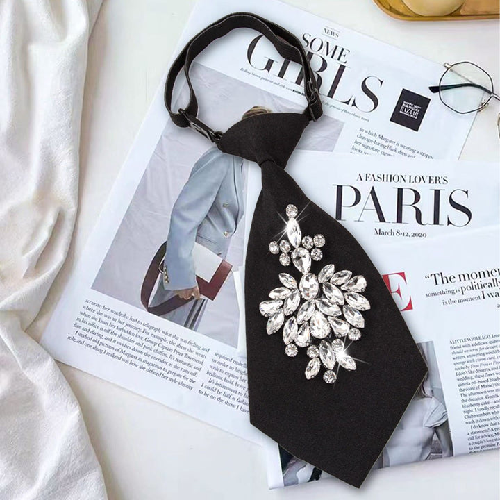 Cravatta corta da donna regolabile con strass pre-annodata nera - image 2