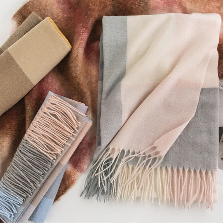 Sciarpa con nappe a quadri e scialle caldo da donna