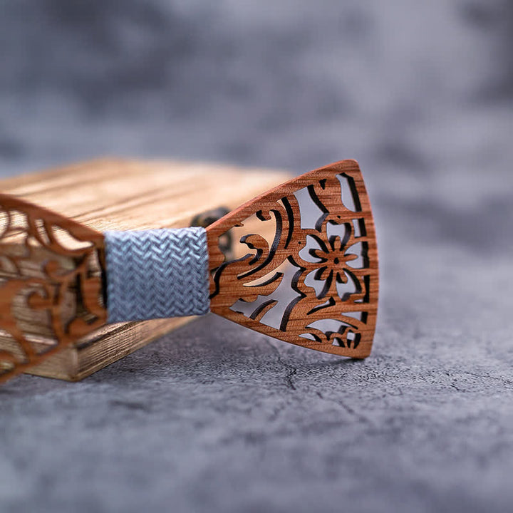 Set di 4 papillon in legno con motivo floreale cavo da uomo