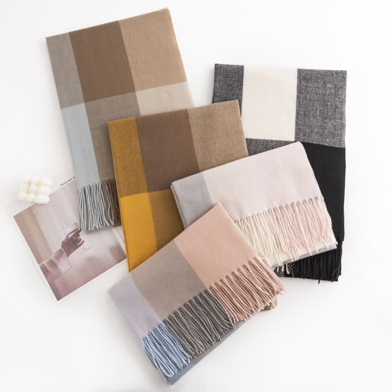 Sciarpa con nappe a quadri e scialle caldo da donna