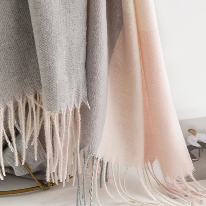 Sciarpa con nappe a quadri e scialle caldo da donna