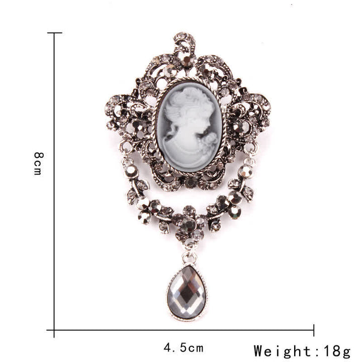 Spilla a forma di lacrima con cammeo da fanciulla da donna